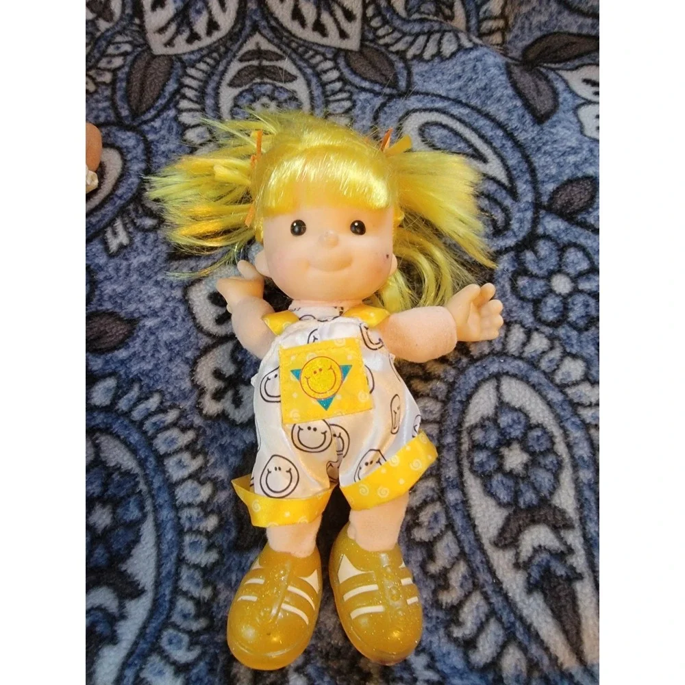 Fisher-Price Smiley Kids Doll Blonde Hair Yellow Outfit 2000 Mattel‎ Vintage